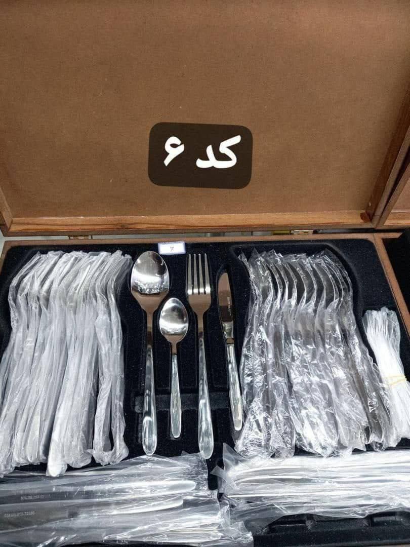 سرویس قاشق و چنگال بیوتی  چمدانی 24 نفره 128 پارچه استیل 18/10 نگیر 3 میل کد 06