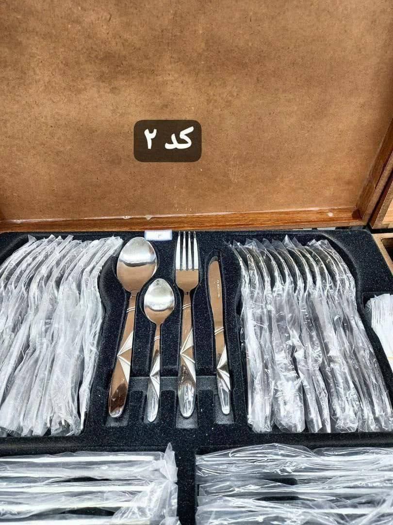 سرویس قاشق و چنگال بیوتی  چمدانی 24 نفره 128 پارچه استیل 18/10 نگیر3 میل کد02