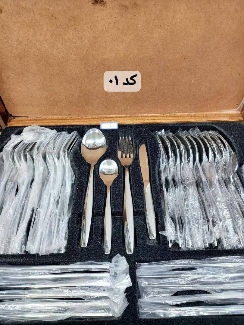 سرویس قاشق و چنگال بیوتی  چمدانی 24 نفره 128 پارچه استیل 18/10 نگیر3 میل کد 01