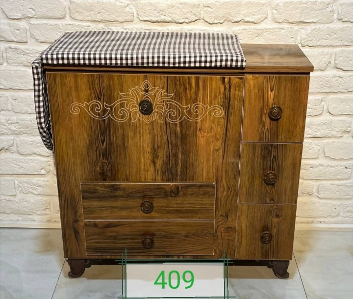 میز اتو و چرخ خیاطی اسانسوری کد 409